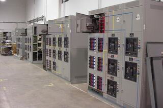 A photo from IEM's archives: 90's featuring old LV products